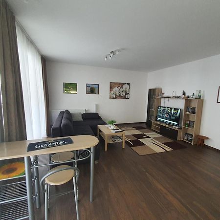 Park West Apartment - Free Parking Budapest Eksteriør bilde