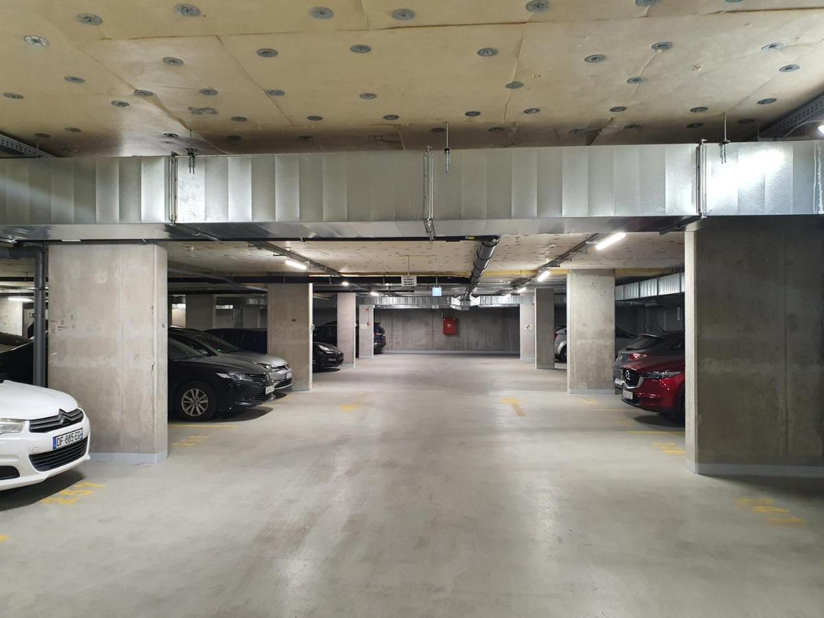 Park West Apartment - Free Parking Budapest Eksteriør bilde