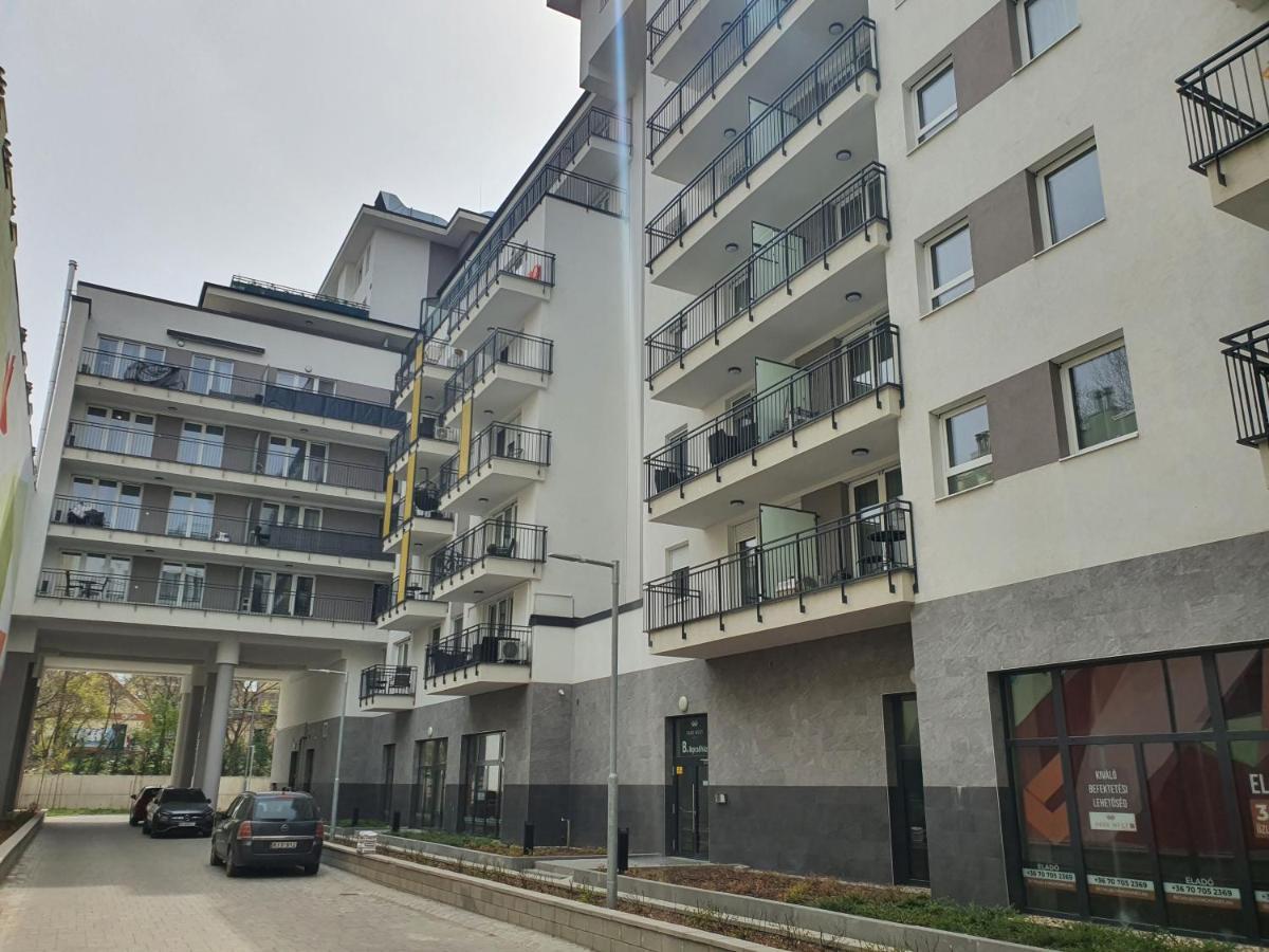Park West Apartment - Free Parking Budapest Eksteriør bilde