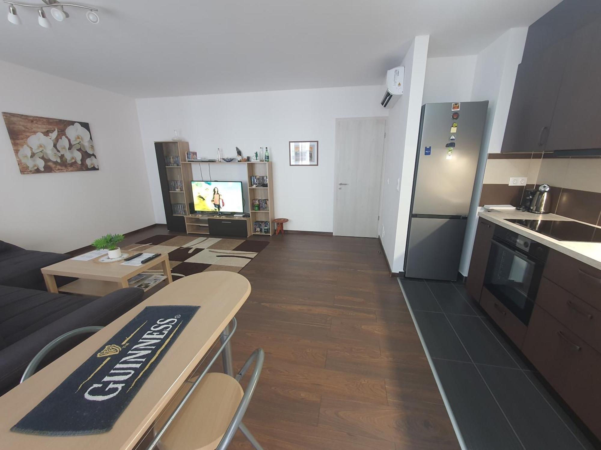 Park West Apartment - Free Parking Budapest Eksteriør bilde